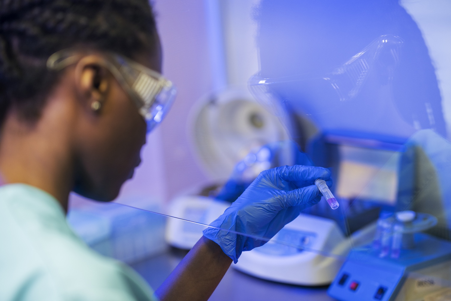 ClearLine Diagnostic lab scientist